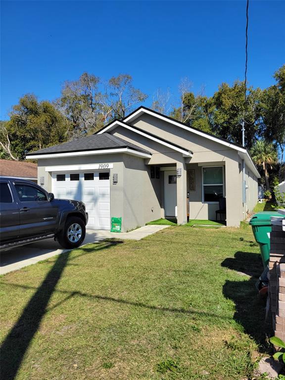 Picture of 1909 Bates Avenue, Eustis, FL 32726