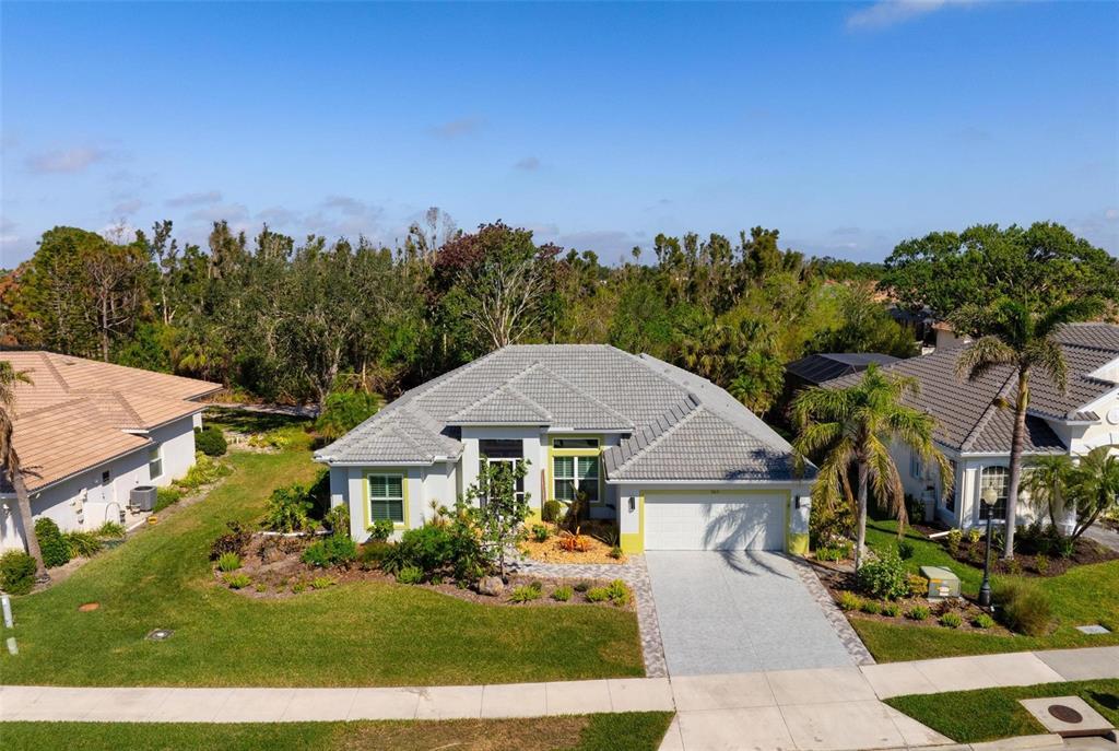 Picture of 707 Petrel Way, Venice, FL 34285