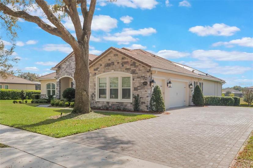 Picture of 25850 Crossings Bluff Lane, Sorrento FL 32776