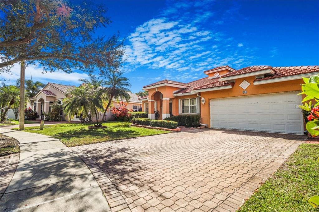 Picture of 970 NW 184Th Place, Pembroke Pines, FL 33029