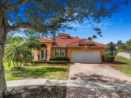 Picture of 970 NW 184Th Place, Pembroke Pines, FL 33029