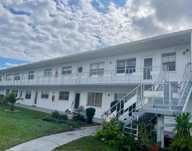 Picture of 5895 18Th Street N Unit 11, St Petersburg, FL 33714