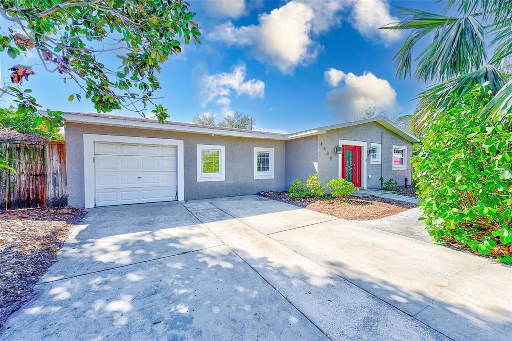 Picture of 4606 W Oakellar Avenue, Tampa, FL 33611