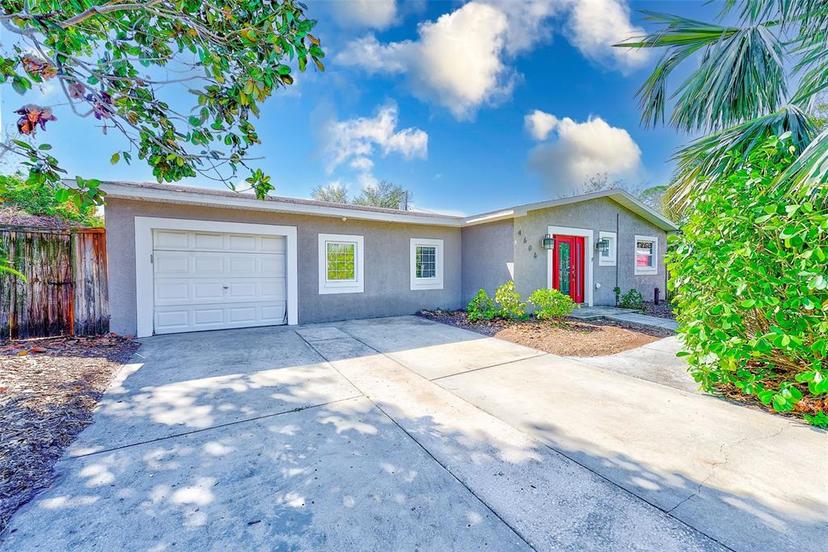 Picture of 4606 W Oakellar Avenue, Tampa FL 33611