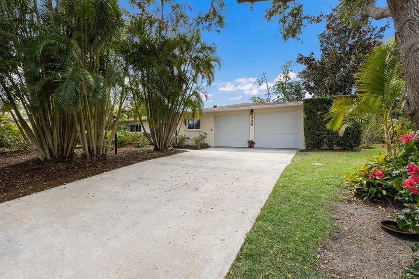 Picture of 326 E Lake Drive, Sarasota FL 34232