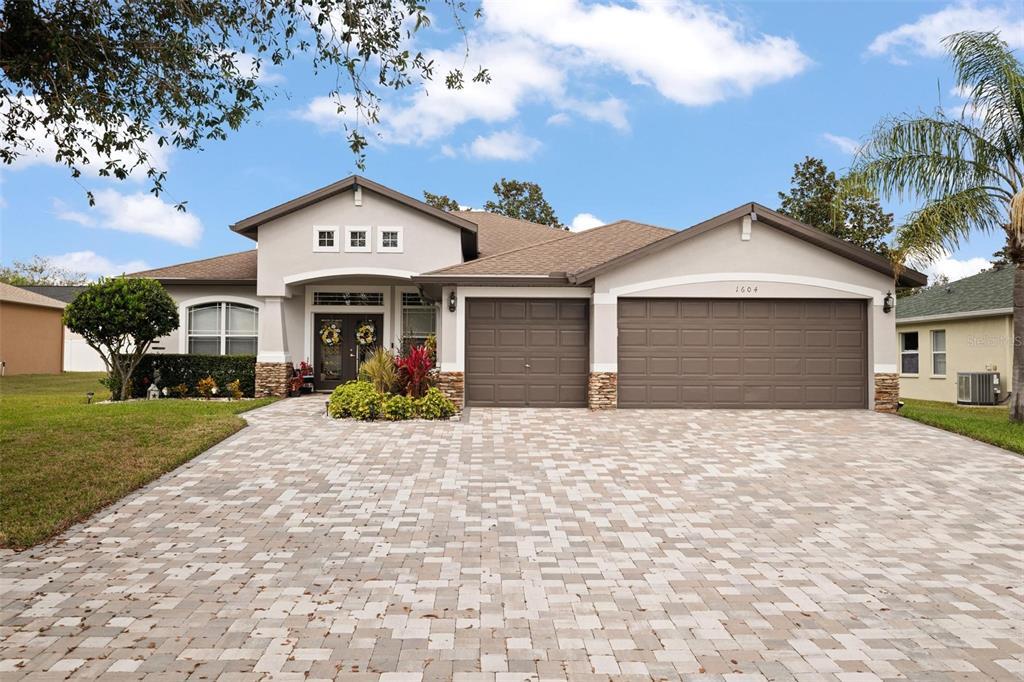 Picture of 1604 Harvest Grove Court, Valrico, FL 33596