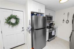 Picture of 141 Fernery Road Unit C-6, Lakeland, FL 33809