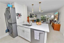 Picture of 141 Fernery Road Unit C-6, Lakeland, FL 33809