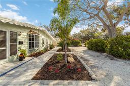 Picture of 432 Palmetto Court, Venice, FL 34285