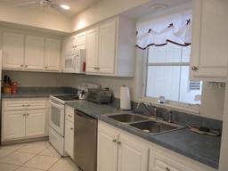 Picture of 6227 Green View Circle Unit 77, Sarasota, FL 34231