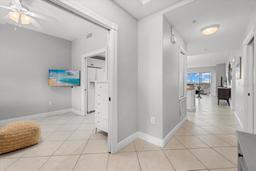 Picture of 147 Tampa Avenue E Unit 702, Venice, FL 34285