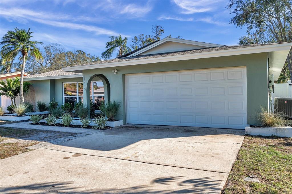 Picture of 13330 88Th Place, Seminole, FL 33776