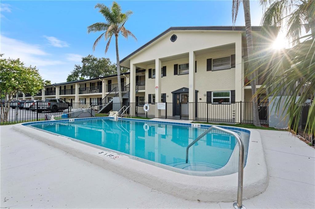 Picture of 2 N Fernwood Avenue Unit 33, Clearwater, FL 33765