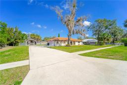 Picture of 14 E Cypress Street, Davenport, FL 33837