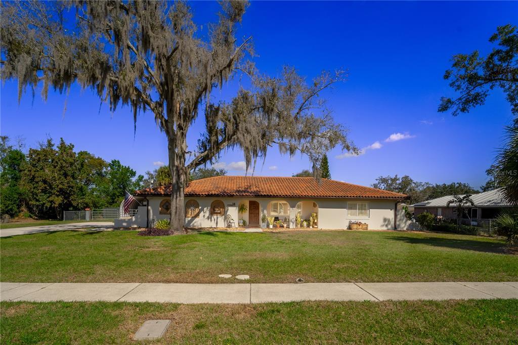 Picture of 14 E Cypress Street, Davenport, FL 33837