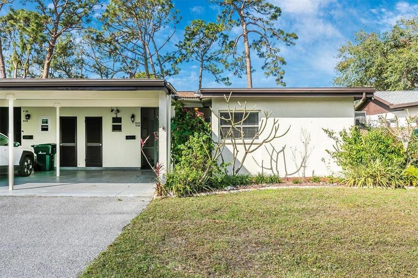 Picture of 6124 Green View Drive Unit 139, Sarasota, FL 34231