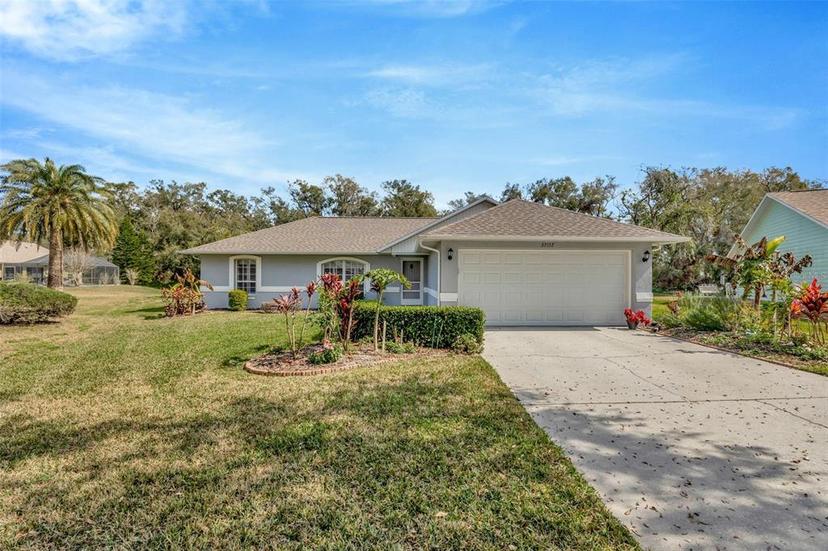 Picture of 37157 Foxrun Place, Zephyrhills FL 33542