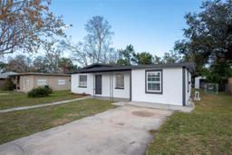 Picture of 913 Lake Avenue, Edgewater, FL 32132