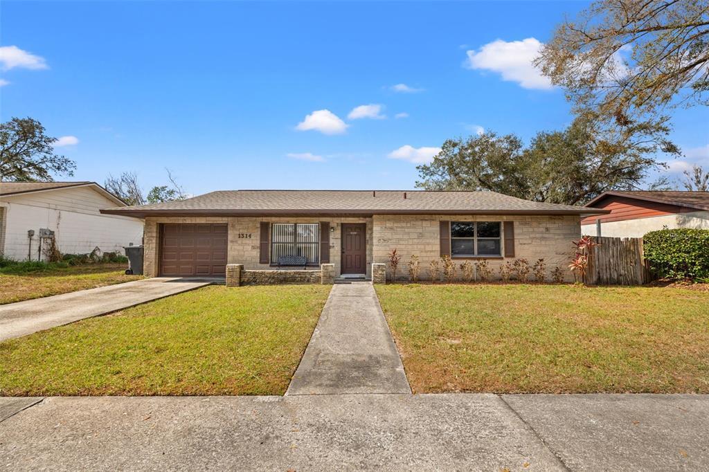 Picture of 1314 Oak Valley Drive, Seffner, FL 33584