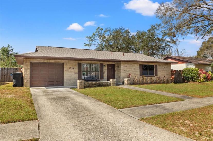 Picture of 1314 Oak Valley Drive, Seffner FL 33584