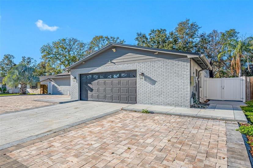 Picture of 16324 Bonneville Drive, Tampa FL 33624