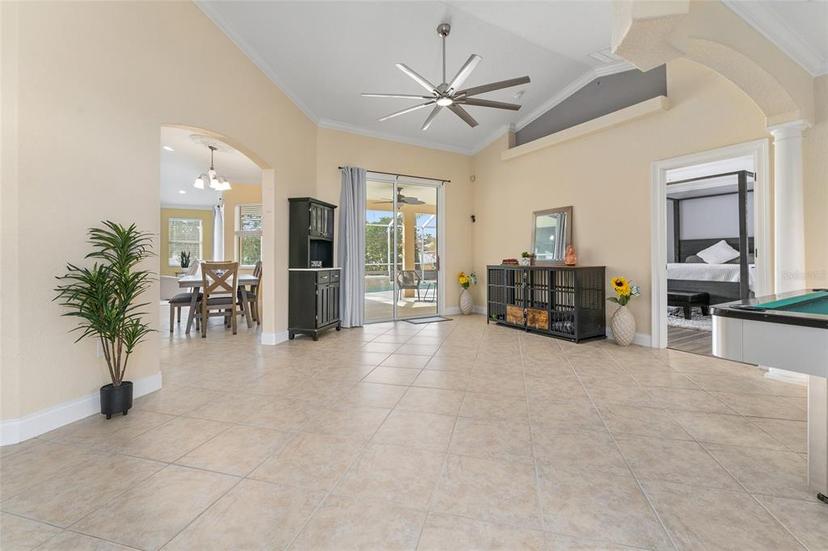 Picture of 4955 NE 124Th Road, Oxford FL 34484