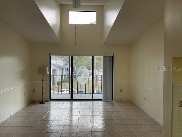 Picture of 1308 Pine Ridge Circle E Unit E3, Tarpon Springs FL 34688