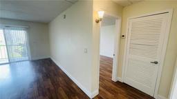 Picture of 2850 Somerset Park Drive Unit 201, Tampa, FL 33613