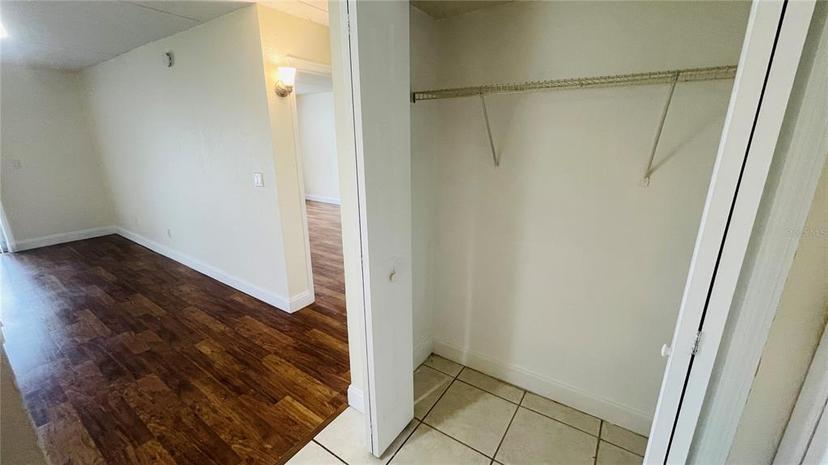 Picture of 2850 Somerset Park Drive Unit 201, Tampa FL 33613