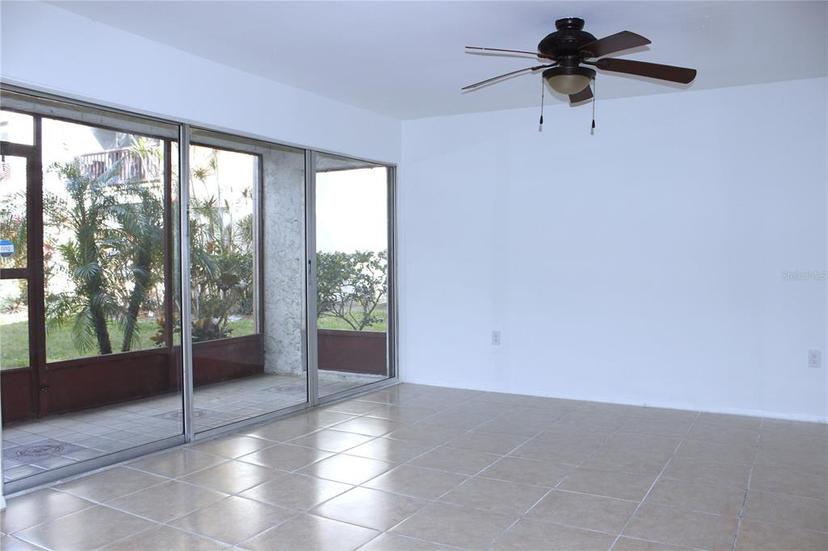 Picture of 8632 Tahoe Court Unit 6, Tampa FL 33614