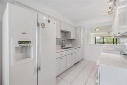 Picture of 2700 Cove Cay Drive Unit 4-B, Clearwater, FL 33760