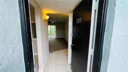 Picture of 2860 Somerset Park Drive Unit 203, Tampa, FL 33613