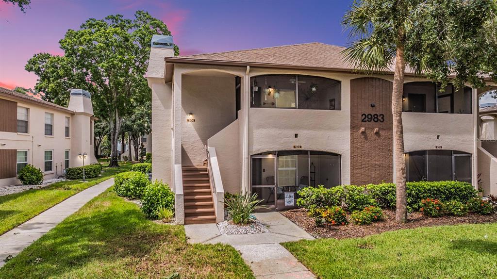 Picture of 2983 Bonaventure Circle Unit 204, Palm Harbor, FL 34684