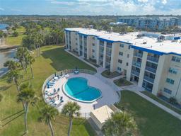 Picture of 3131 S Ridgewood Avenue Unit 101, South Daytona, FL 32119