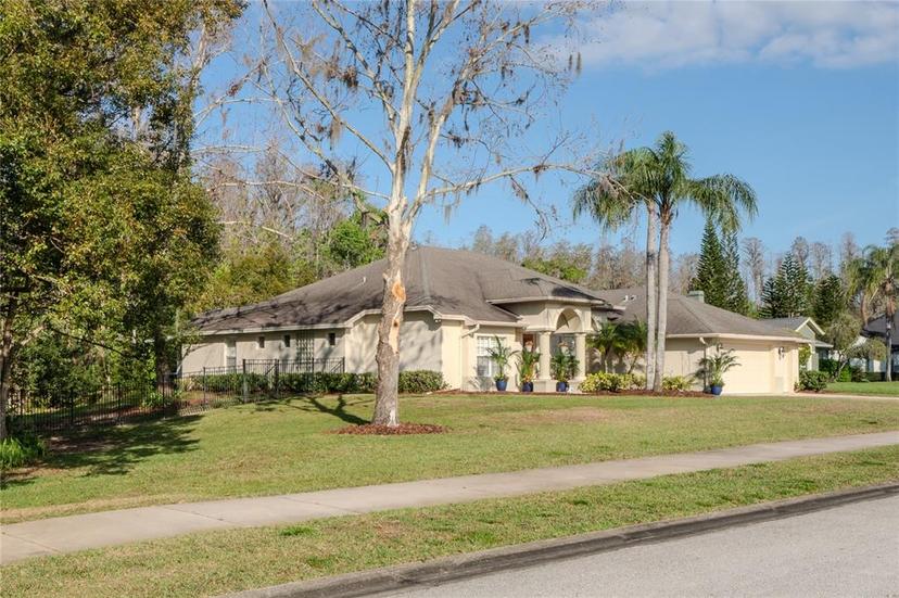 Picture of 1405 Kensington Woods Drive, Lutz FL 33549