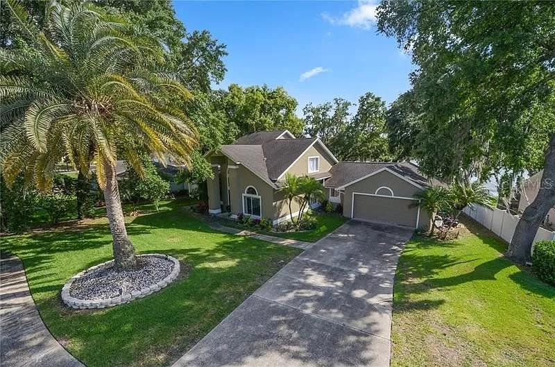 Picture of 703 E Lakeshore Drive, Ocoee FL 34761