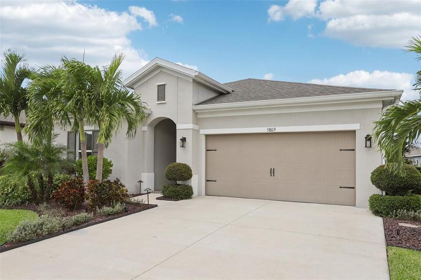 Picture of 5809 Silver Sun Drive, Apollo Beach FL 33572