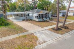 Picture of 560 80Th Avenue N, St Petersburg, FL 33702