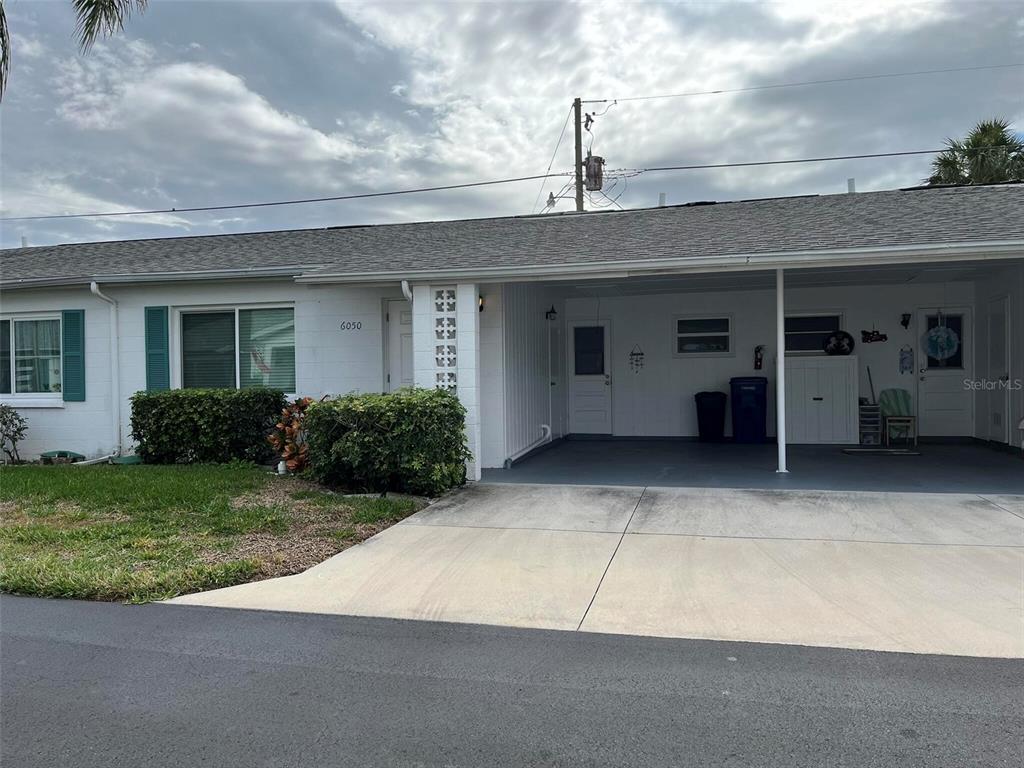 Picture of 6050 Coral Way Unit 4, Bradenton, FL 34207