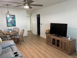 Picture of 6050 Coral Way Unit 4, Bradenton, FL 34207