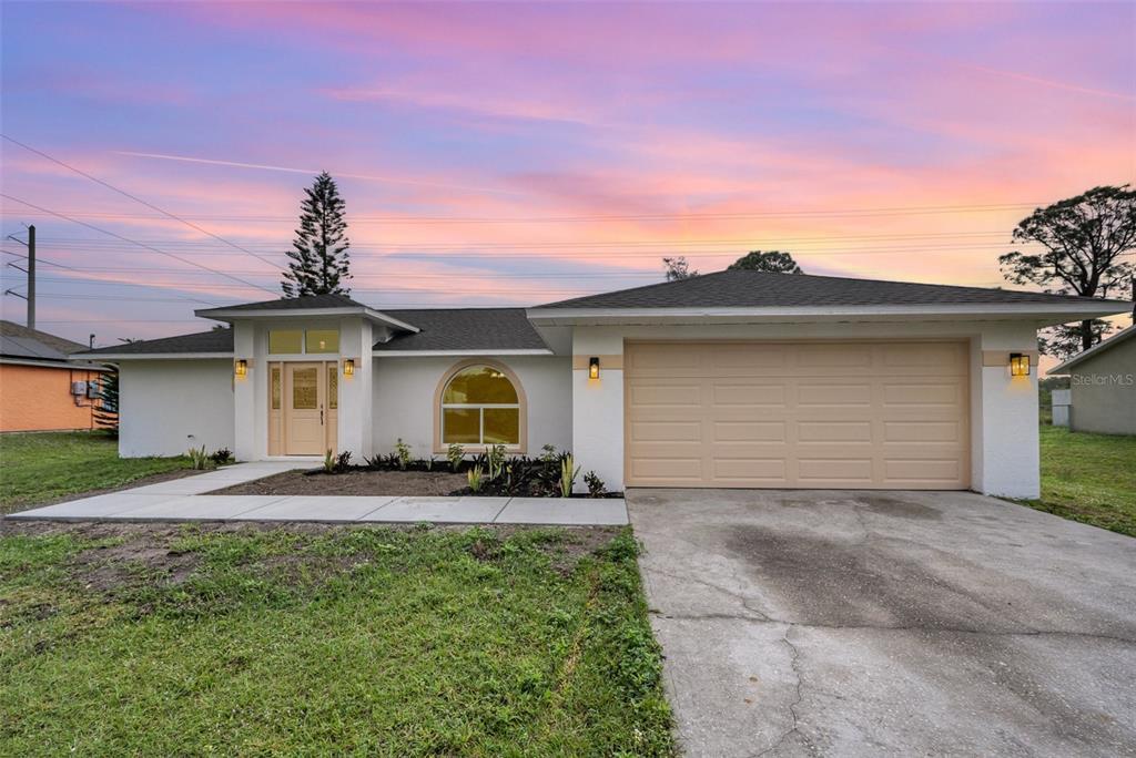 Picture of 1001 NW Glencove Ave Nw, Palm Bay, FL 32907