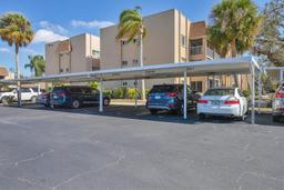 Picture of 1330 Glen Oaks Drive E Unit 174D, Sarasota, FL 34232