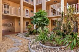 Picture of 1330 Glen Oaks Drive E Unit 174D, Sarasota, FL 34232