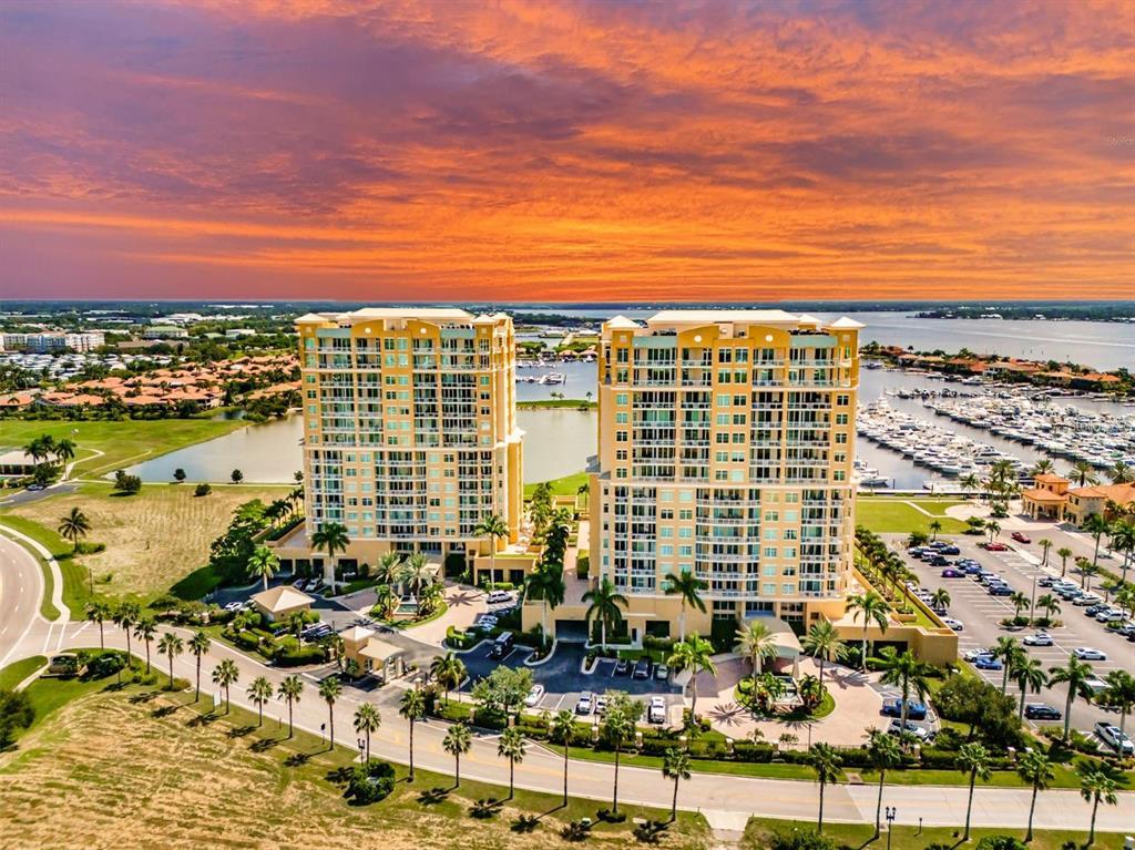 Picture of 130 Riviera Dunes Way Unit 606, Palmetto, FL 34221