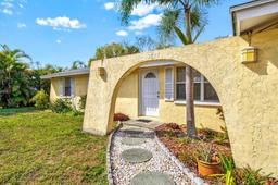 Picture of 2824 Silk Oak Drive, Sarasota, FL 34232