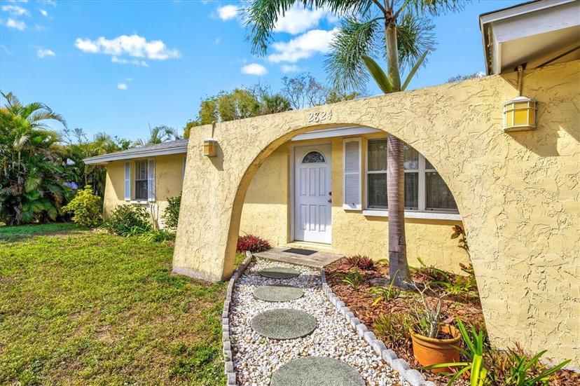 Picture of 2824 Silk Oak Drive, Sarasota FL 34232