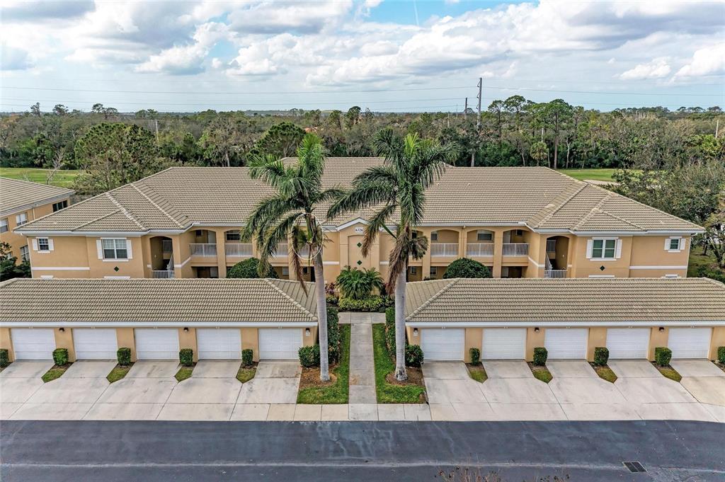 Picture of 6326 Grand Oak Circle Unit 203, Bradenton, FL 34203