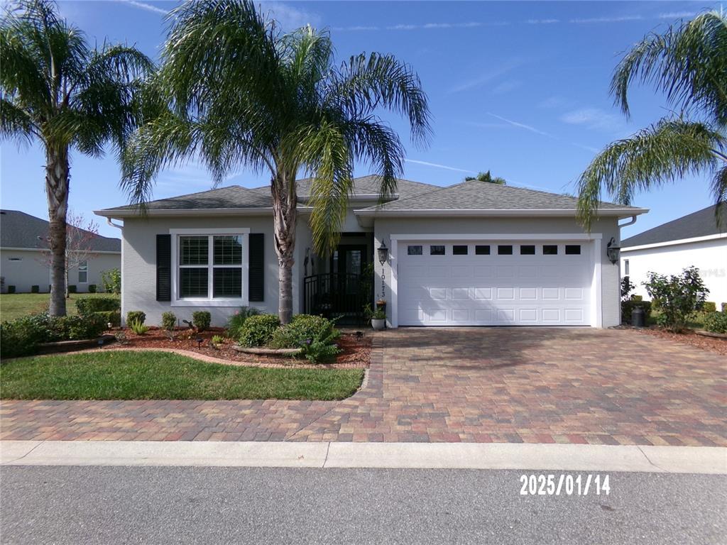 Picture of 10173 Julia Isles Avenue, Oxford, FL 34484