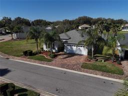 Picture of 10173 Julia Isles Avenue, Oxford, FL 34484