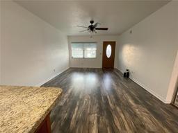 Picture of 250 Rosery Road Nw Unit 220, Largo, FL 33770